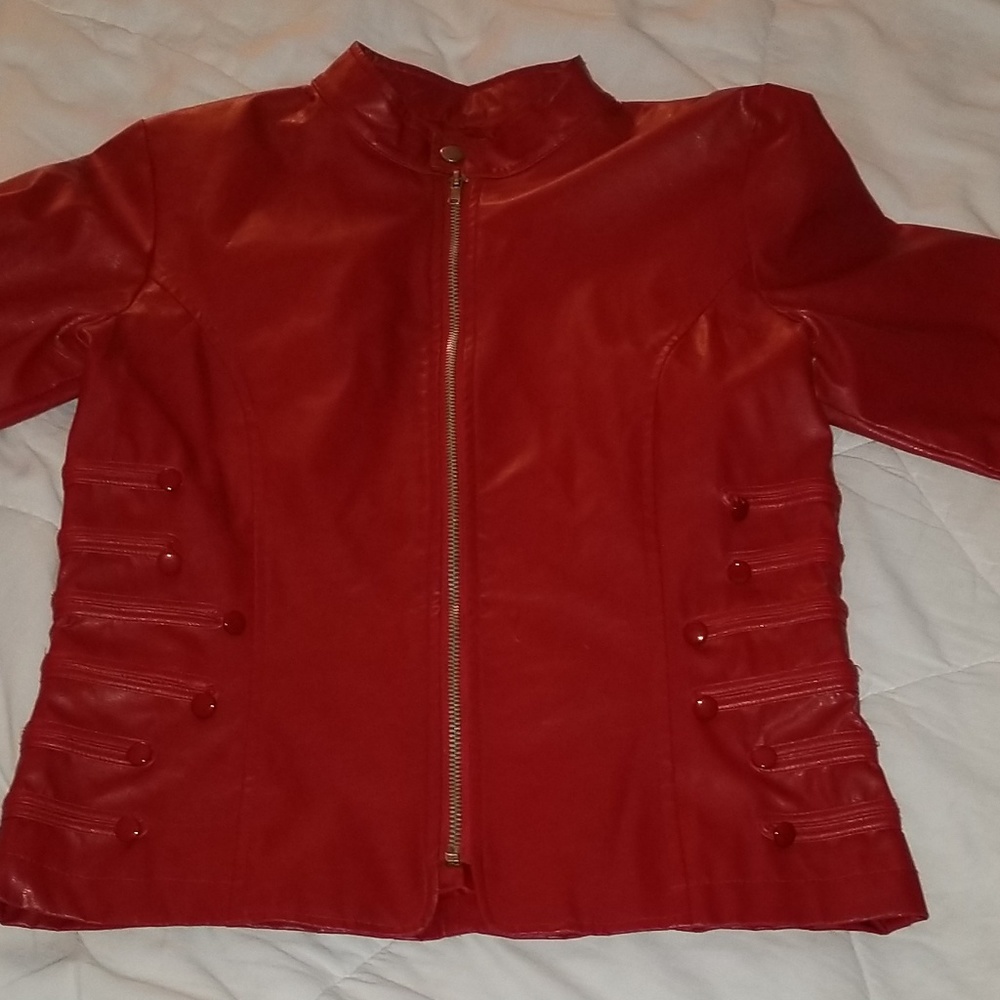 Red Jacket - Picture 5 of 8